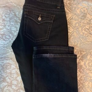 GUESS JEANS 28X33 boot cut , Flap pockets , Black.
